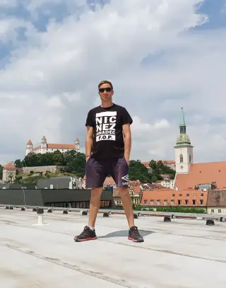 Nic než Hradec