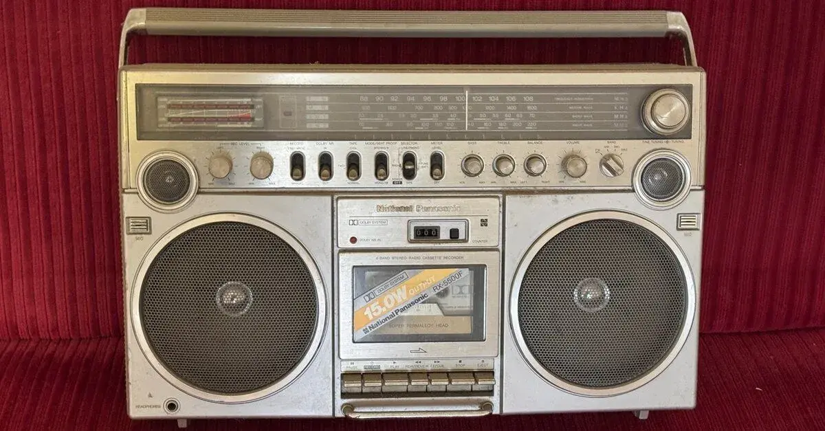 Vintage přenosný radiomagnetofon National Panasonic RX-5500F