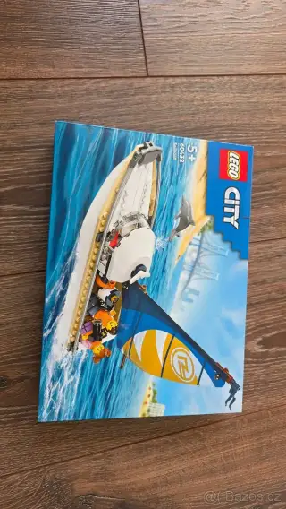LEGO City 60438 Plachetnice - nové