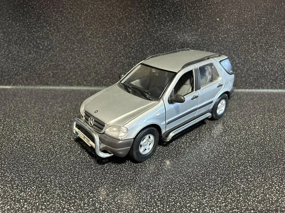 Mercedes Benz ML w163 1:18
