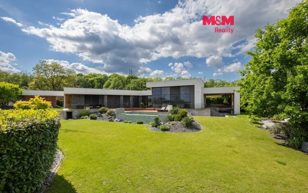 Pronájem rodinného domu, 276 m², Mostkovice, ul. Sadová