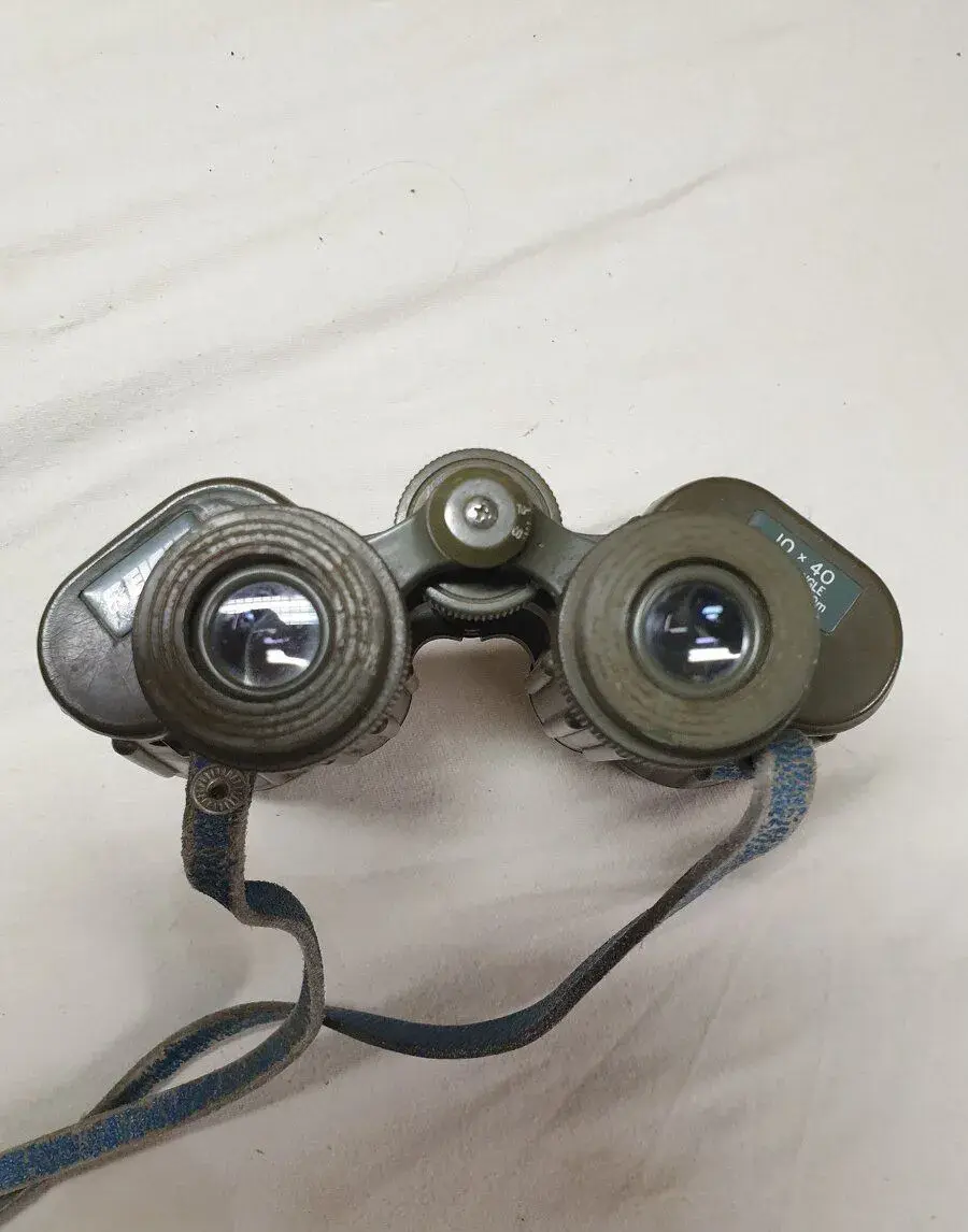 Dalekohled 10x40