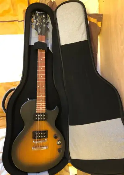 Kytara Epiphone Les Paul Special + Marshall MG10G