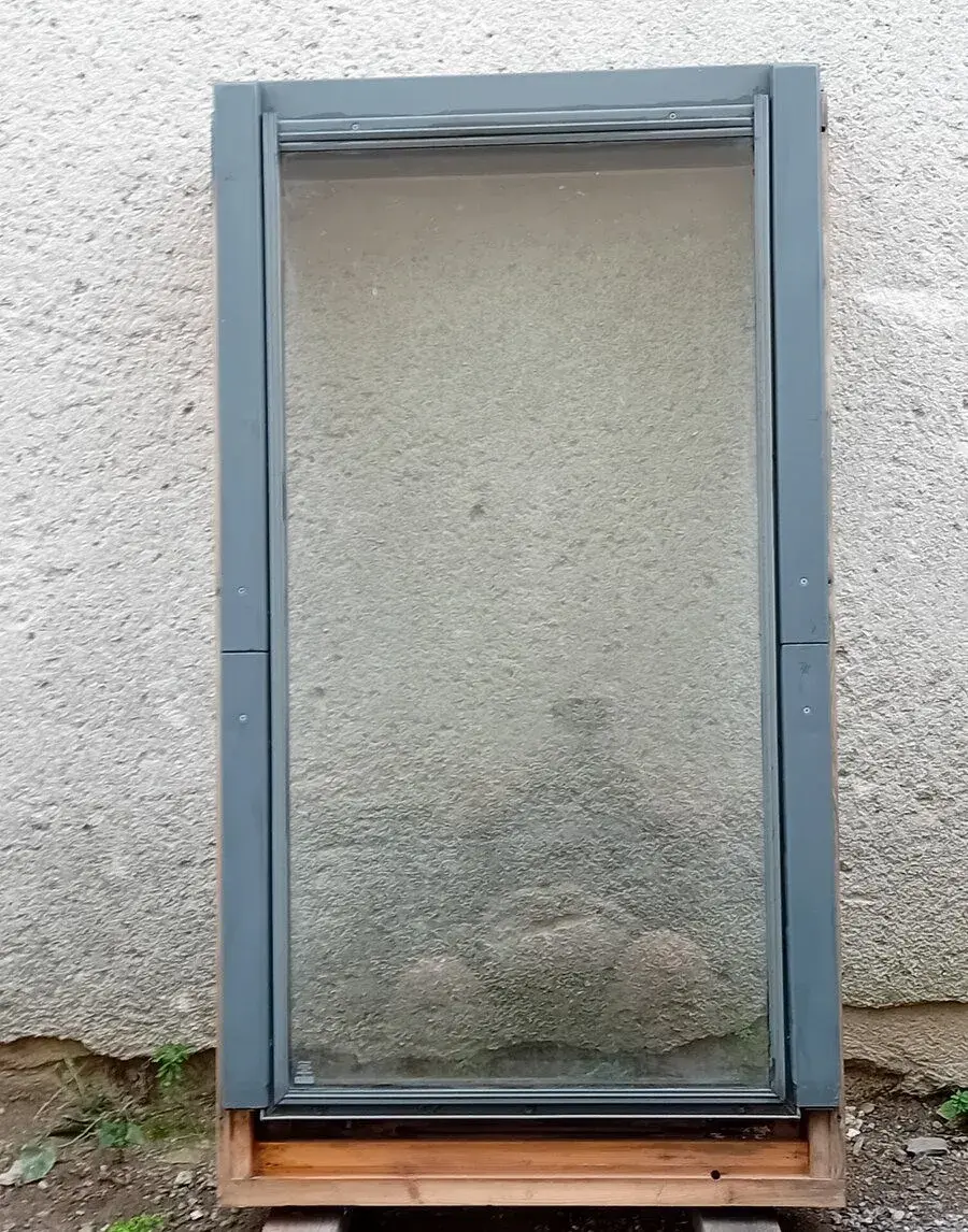 Dřevěné střešní okno FAKRO s příslušenstvím