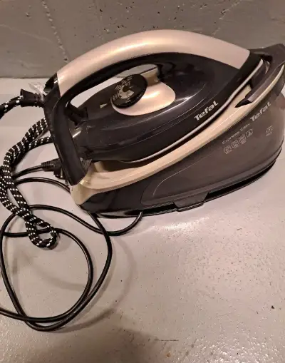 Napařovací žehlička TEFAL EXPRESS EASY
