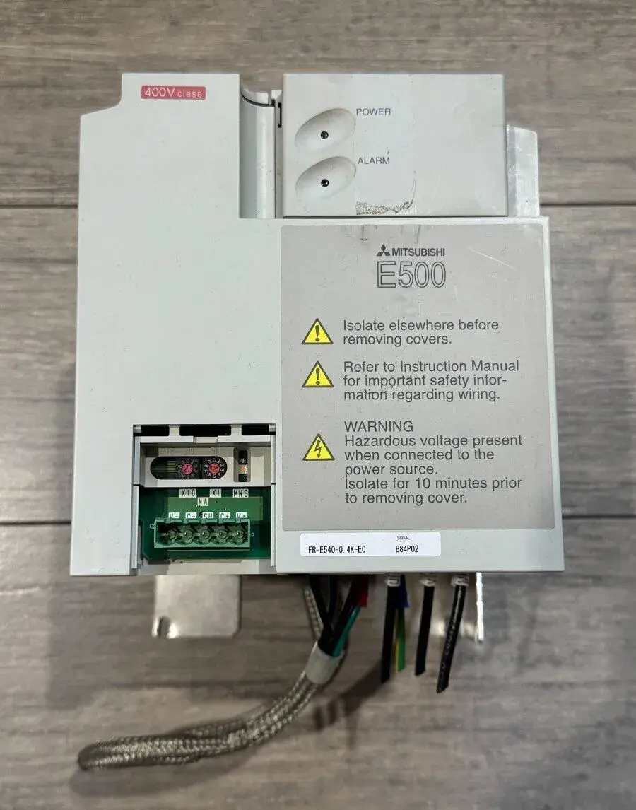 Frekvenční měnič Mitsubishi E500 + RFI filtr Schaffner