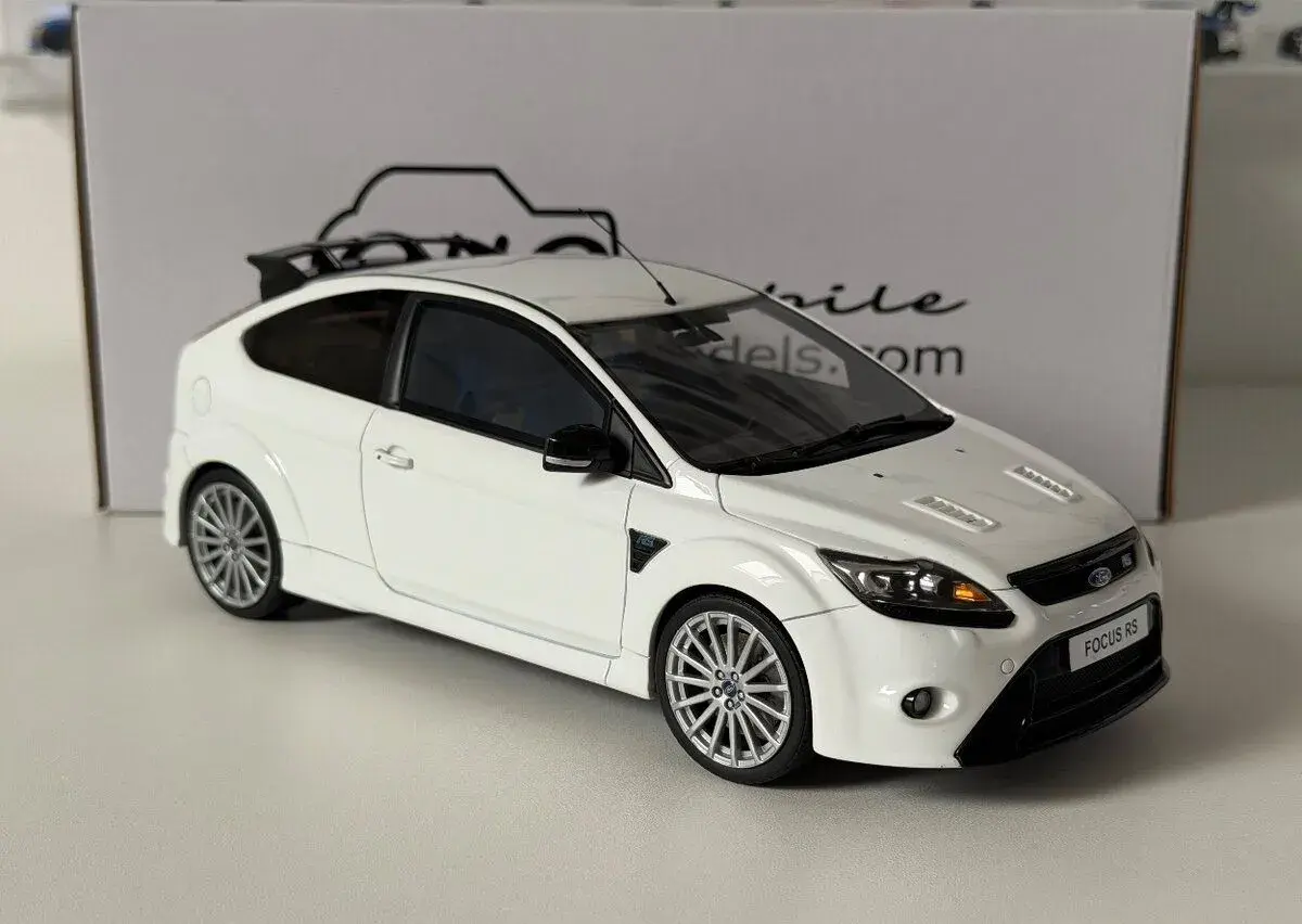 Ottomobile - Ford Focus RS White - OT977