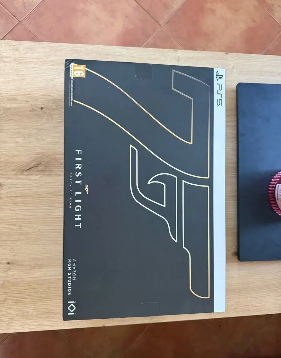 007 First Light, Legacy Edition PS5