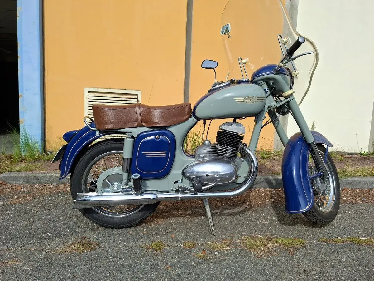 Jawa 250 typ 353