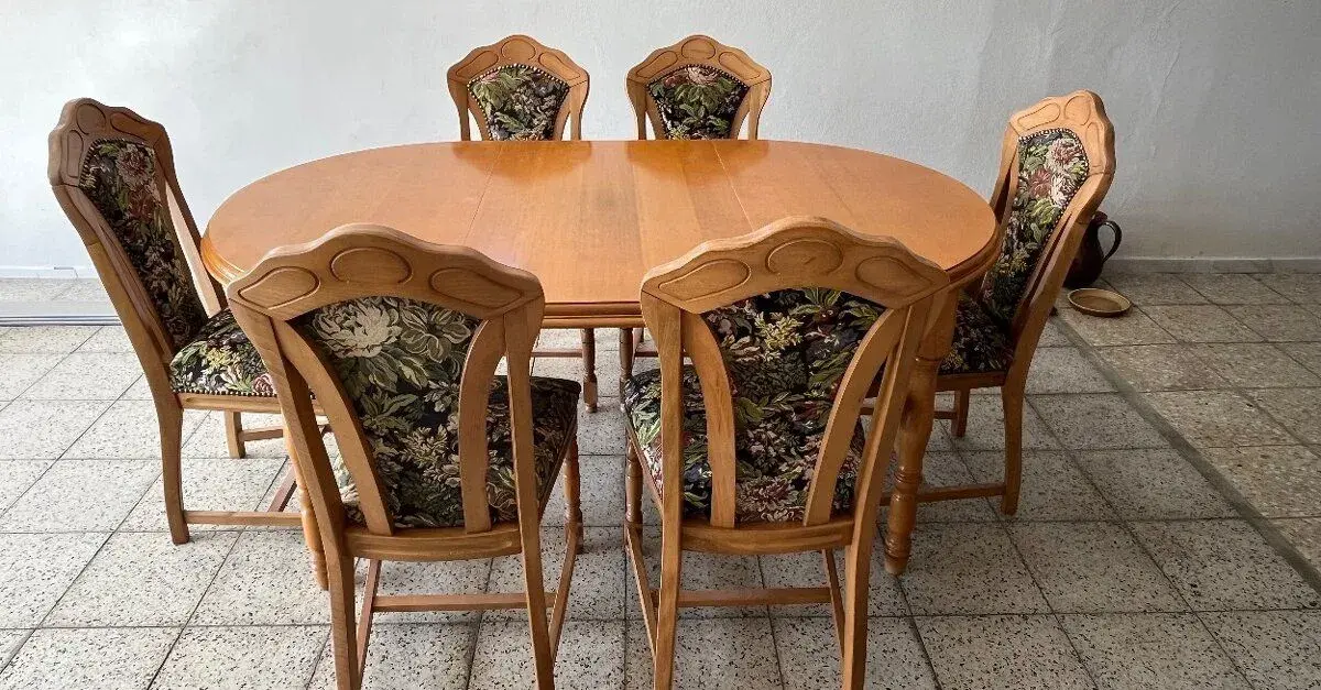 Jídelní set IBA nábytek: Dubový rozkládací stůl + 6 židlí