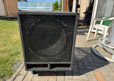 RCF 18 palcu subbas 900 watt Rms