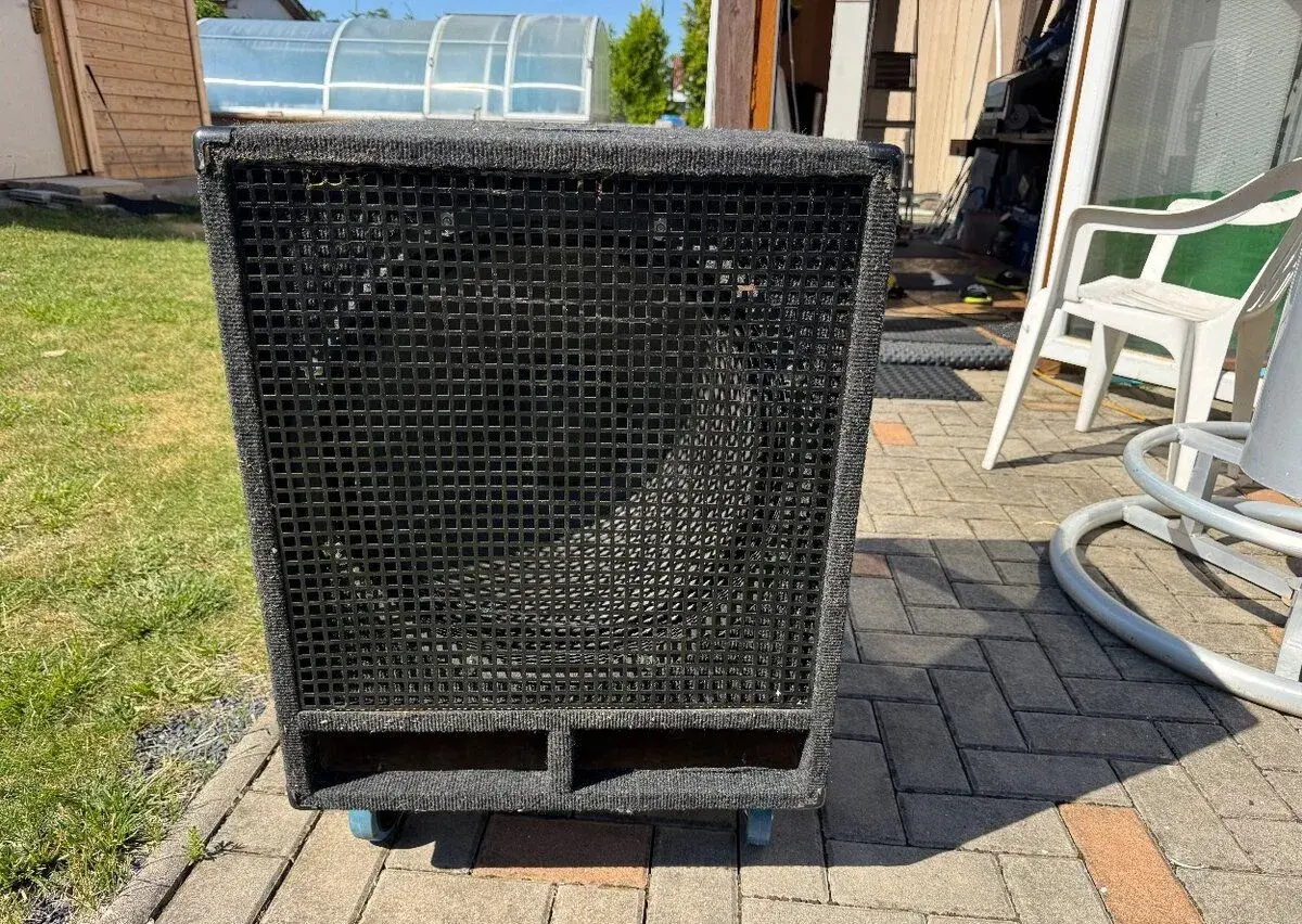 RCF 18 palcu subbas 900 watt Rms