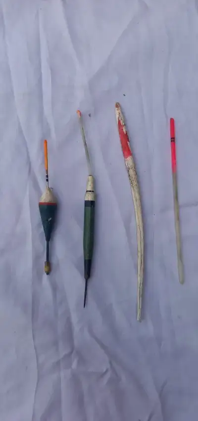 Retro rybářské splávky / brčka
