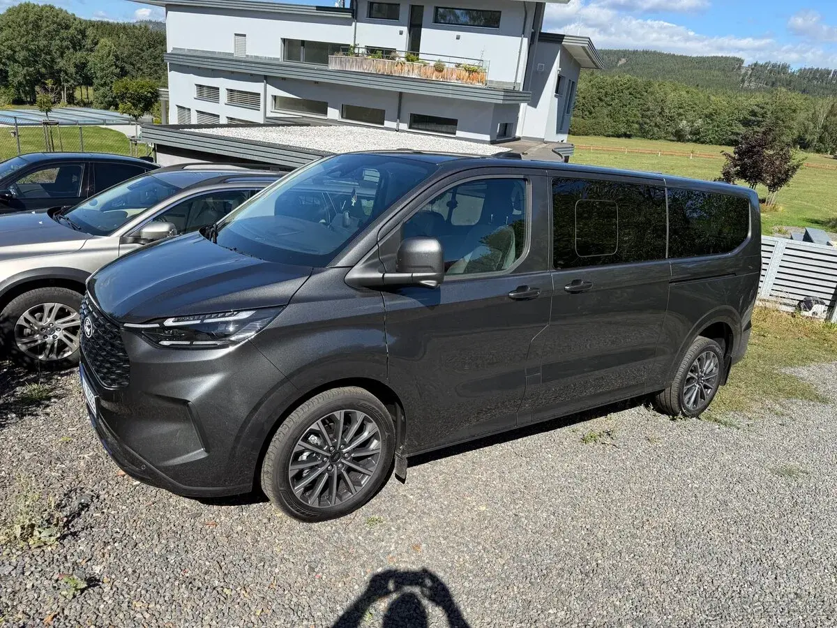 Ford Tourneo – 2026, 142 km