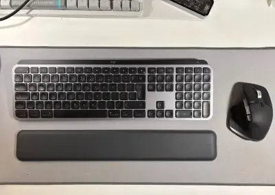 Logi MX Keys S Combo - set bezdrátové klávesnice a myši