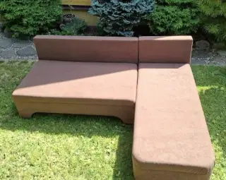 Rozkládací pohovka s úložným prostorem