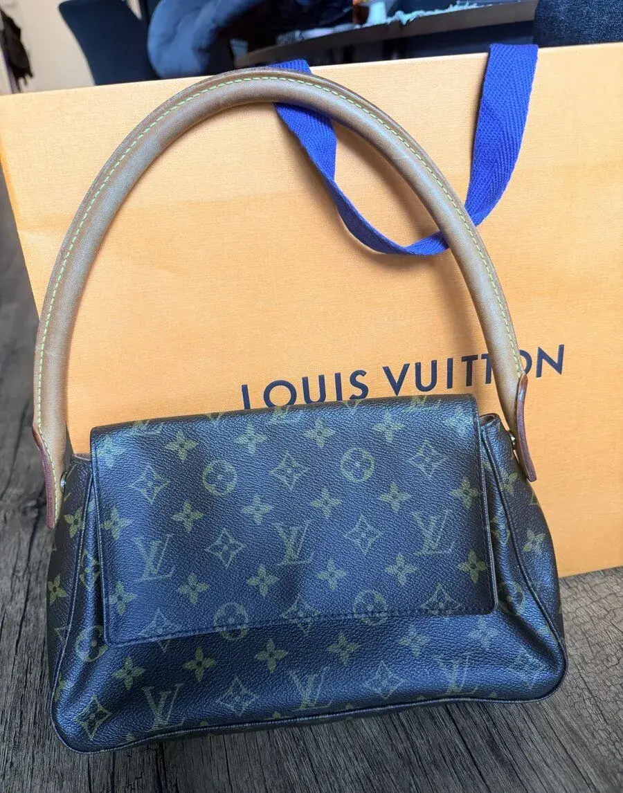 Louis Vuitton Mini Looping M51147 – Vintage Monogram