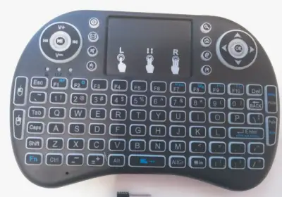 Bezdrátová MINI klávesnice I8 s podsvícením - Nová