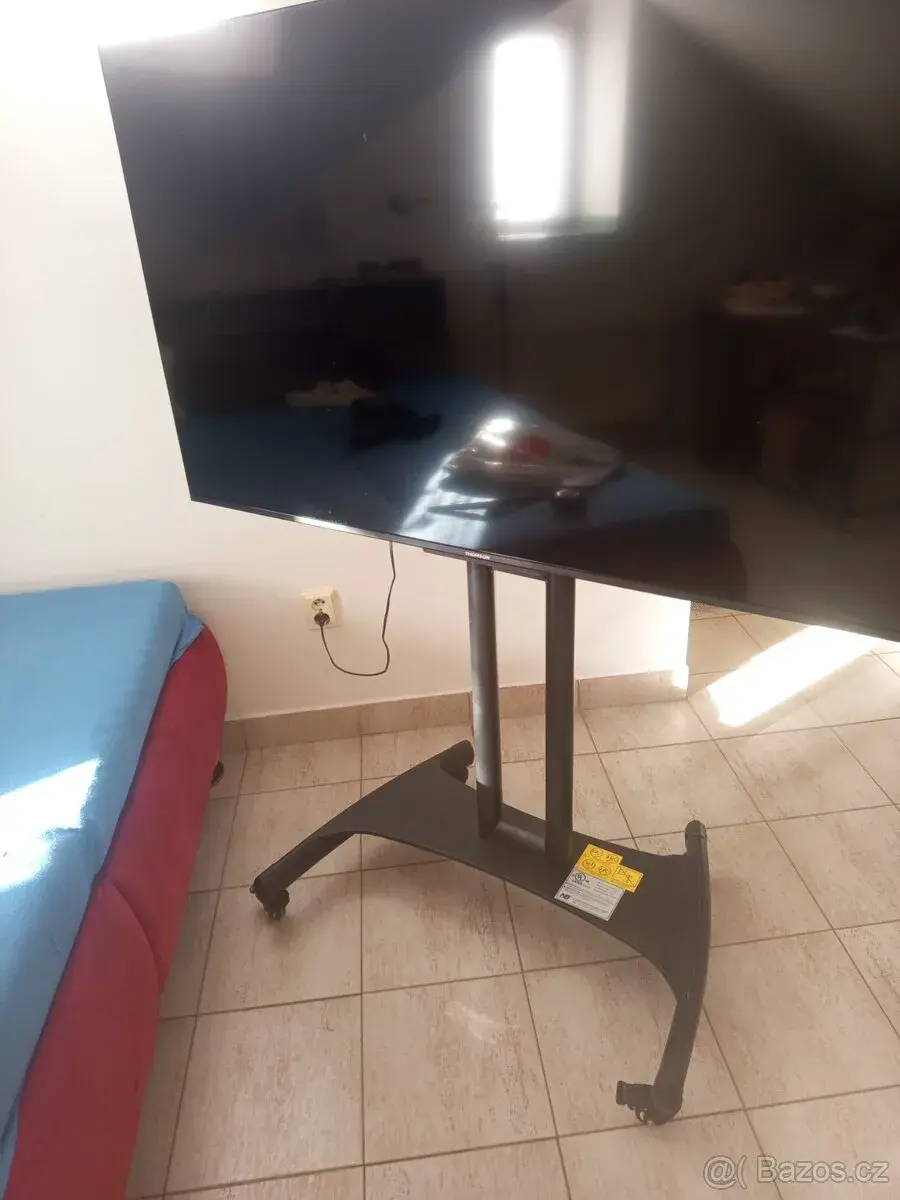 PROFESIONÁLNÍ STOJAN NA TV
