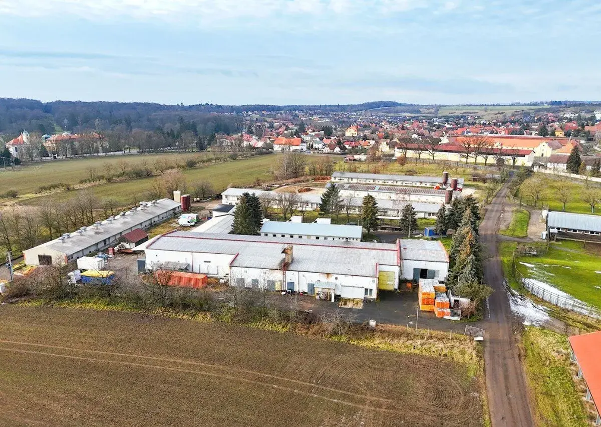 Prodej zemědělského objektu, 4000 m2, Lány