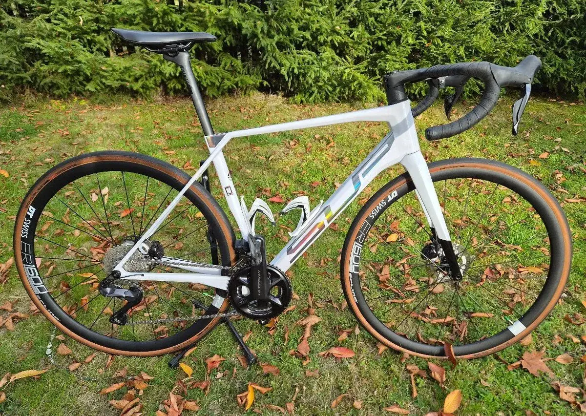 Superior X-ROAD Team Issue Di2