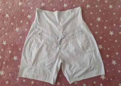 Těhotenská plátěné kraťasy H&M 40
