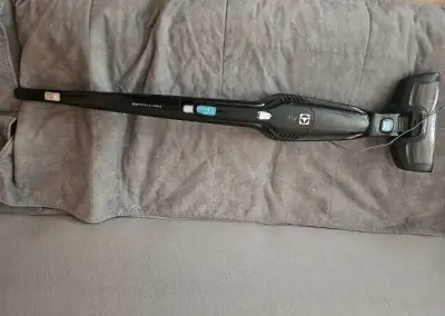 Akumulátorový vysavač Electrolux Ergorapido 2v1