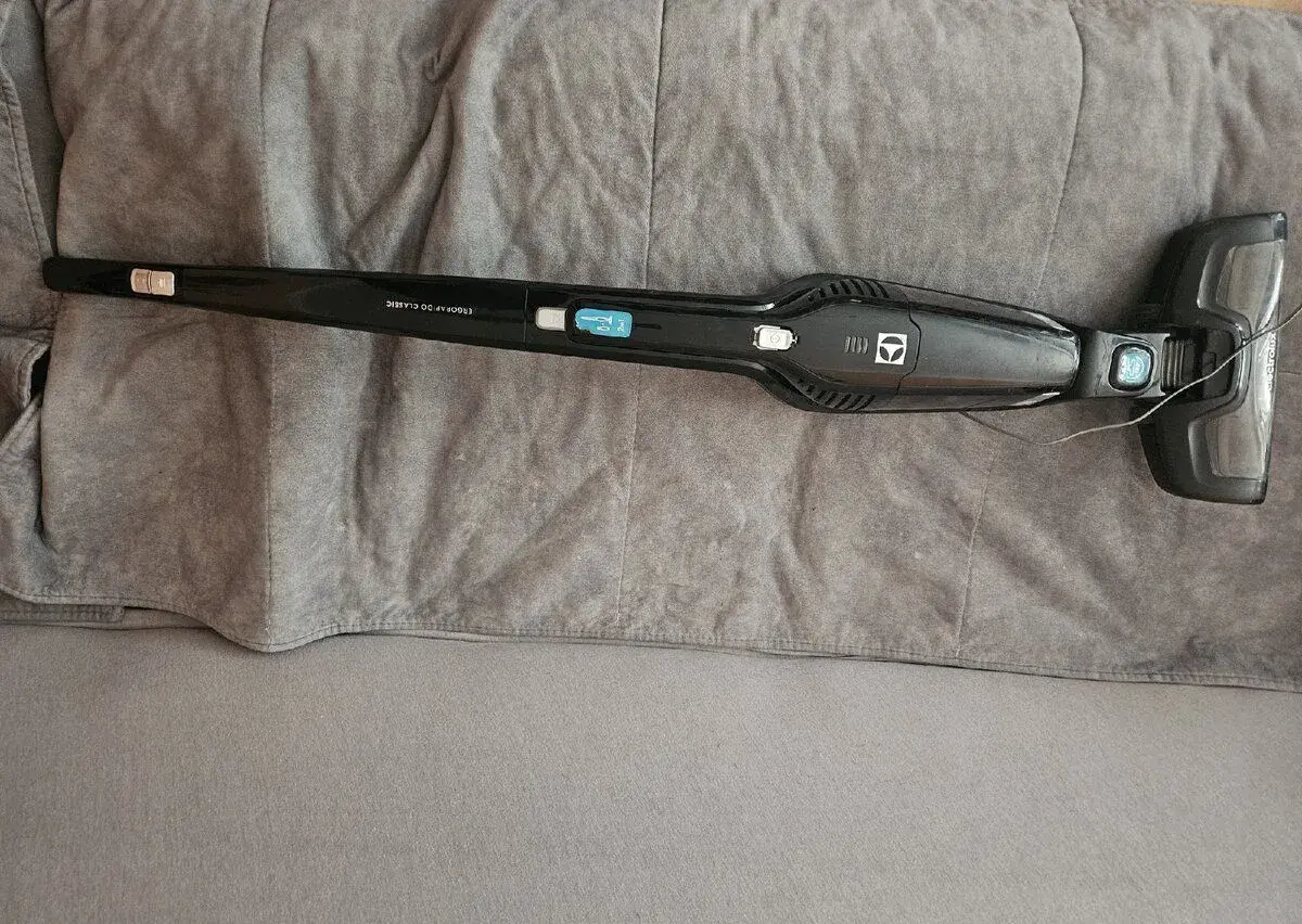Akumulátorový vysavač Electrolux Ergorapido 2v1