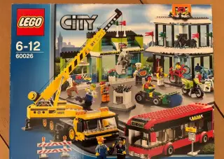 LEGO City 60026 Náměstí (Town Square), 9 figurek