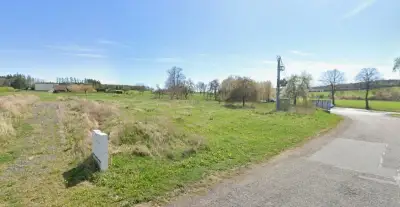 Rovinatý stavební pozemek 1479m2 - Mirošov - Rokycany