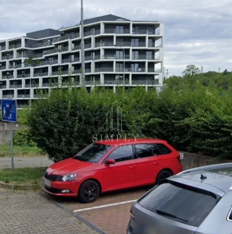 Pronájem venkovního parkovaní v Praze 10, ev.č. 00353