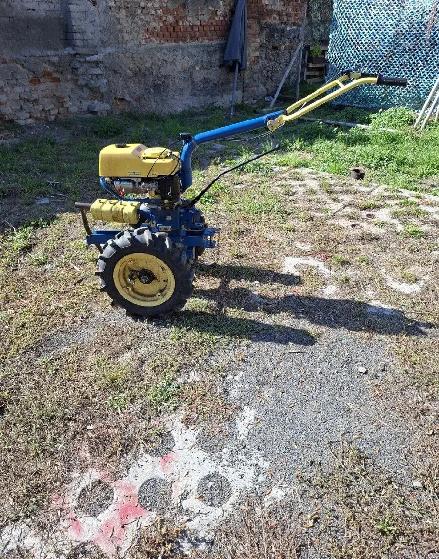 Malotraktor AGZAT 100 JP4-003