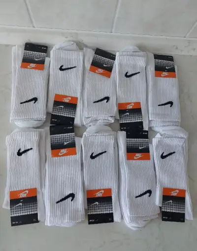 Bílé ponožky Nike vel. 41-44