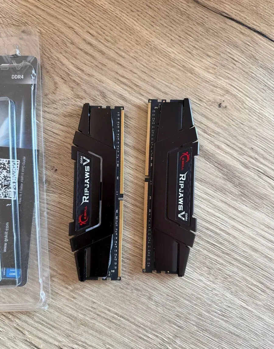 G.SKILL 32GB KIT DDR4 3200MHz CL16 Ripjaws V