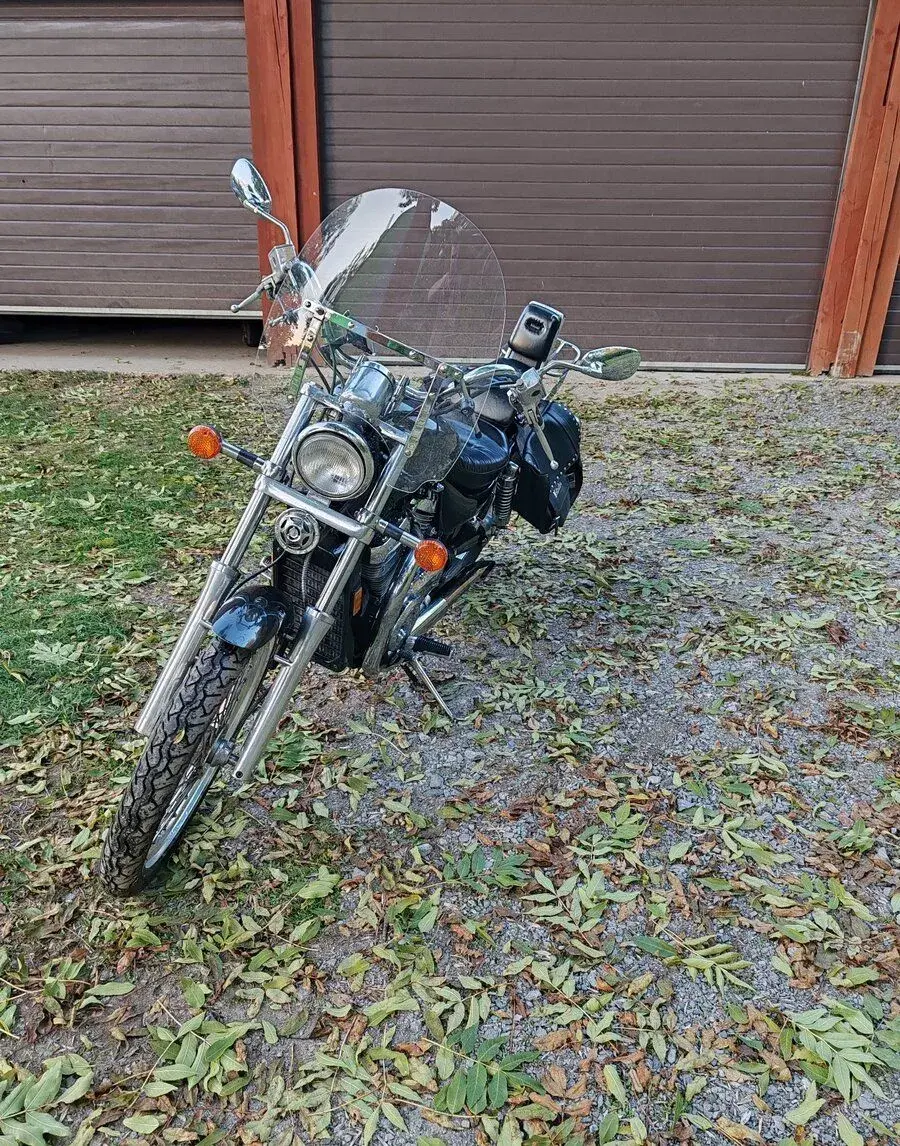 Suzuki VS 800 Intruder