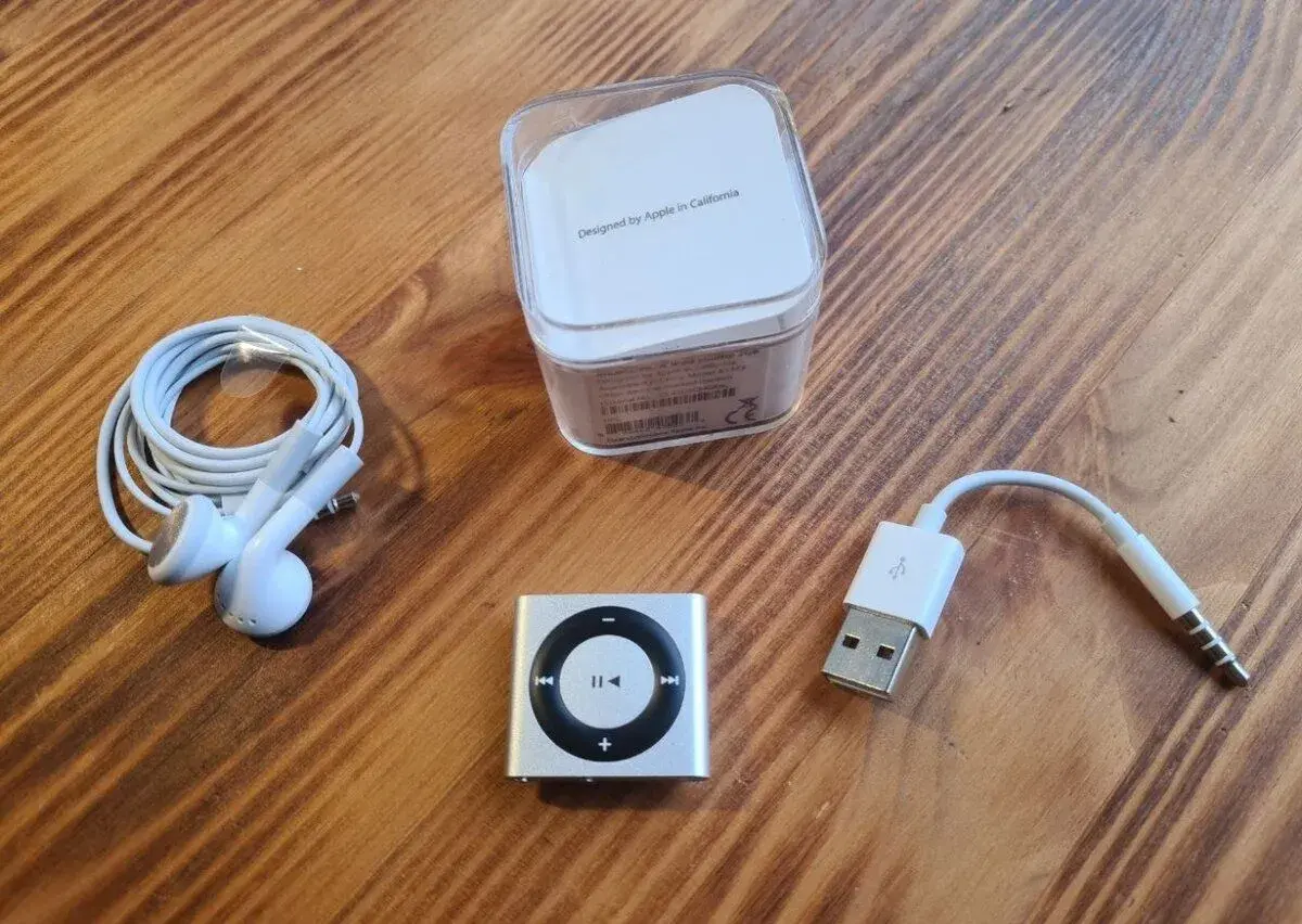 Apple iPod shuffle 4. generace 2 GB (A1373)