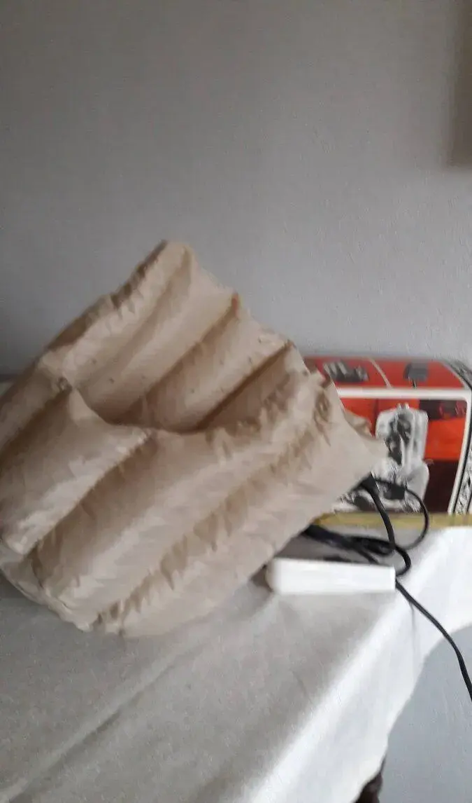 Nafukovaci vysoušeč vlasů.