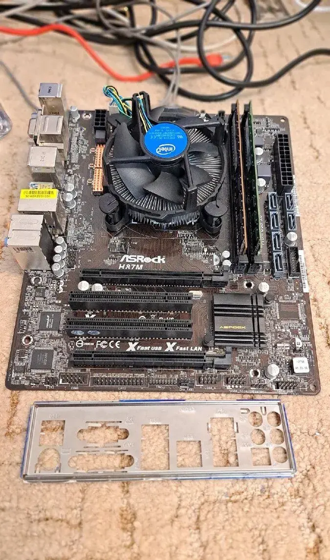 AsRock H67M / i5 4460 / 8GB DDR3