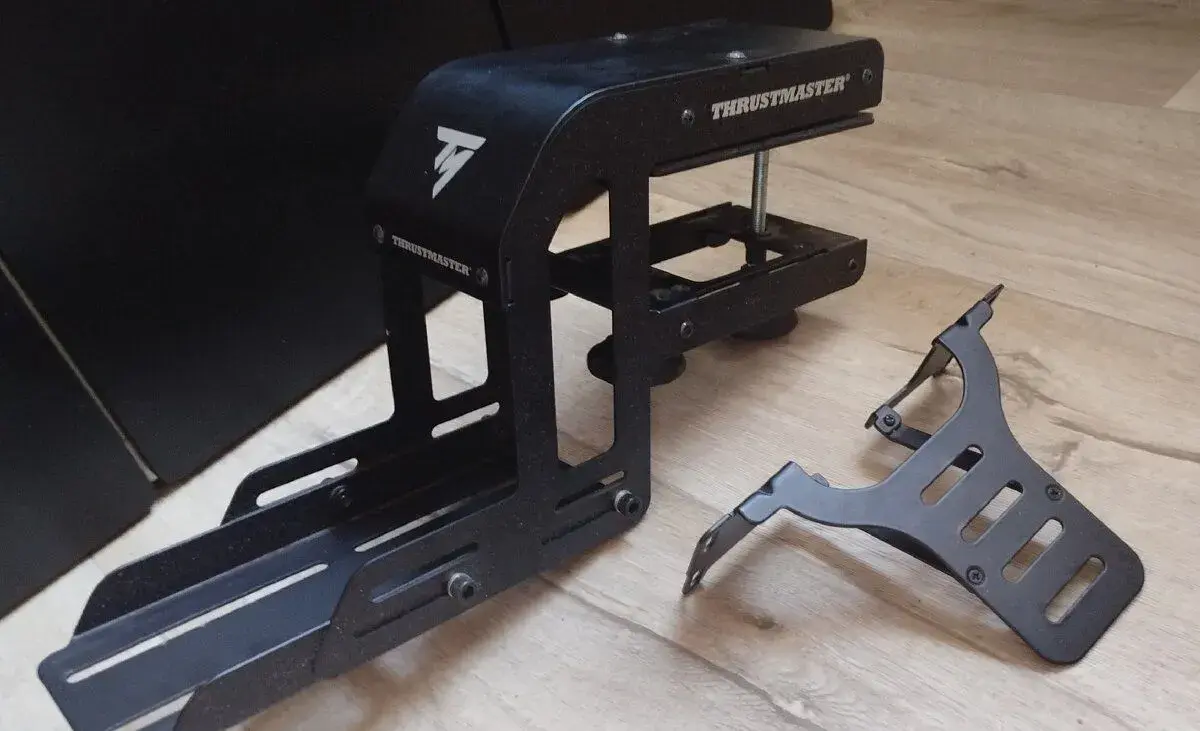 Thrustmaster Racing Clamp (Držák ruční brzdy + řadící páky)