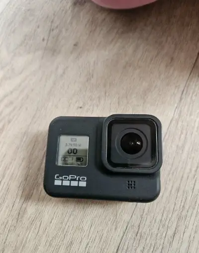 GoPro HERO 8 Black – jako nová, STAV + nová baterie