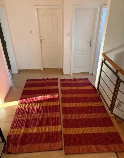 Zatemňovací závěsy na míru 2ks 247x200 cm s oky, červené / o