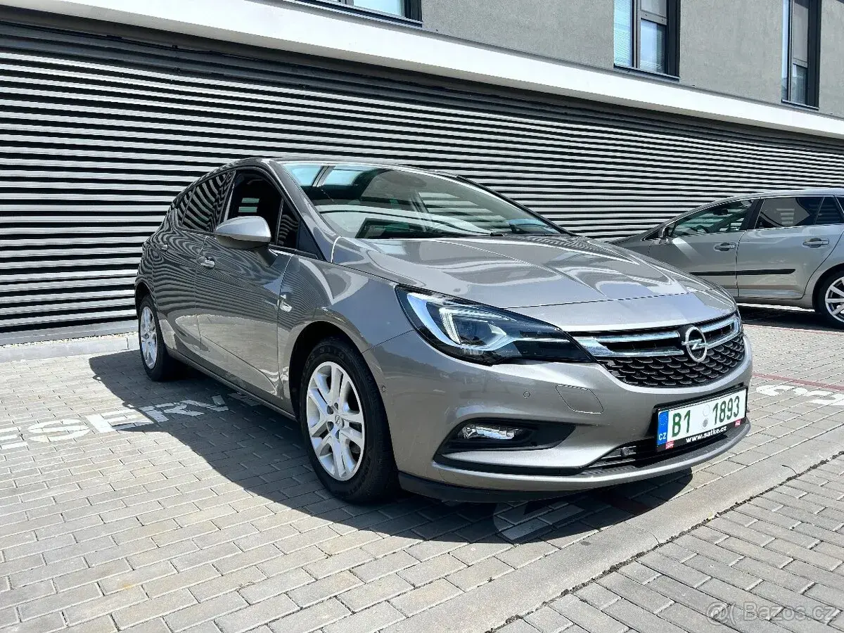 Opel Astra – 2017, 125 885 km