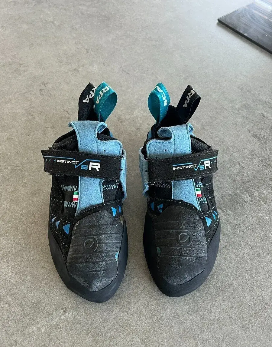 Lezečky Scarpa Instinct VSR – vel. 39 EU (velmi dobrý stav)