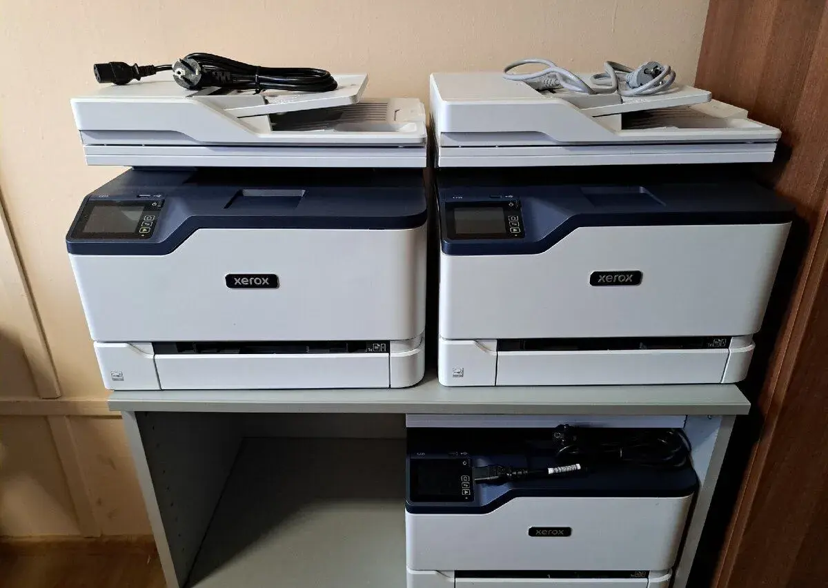 Tiskárna Xerox C235