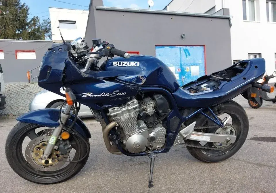 1999 SUZUKI BANDIT 600, 25 kW