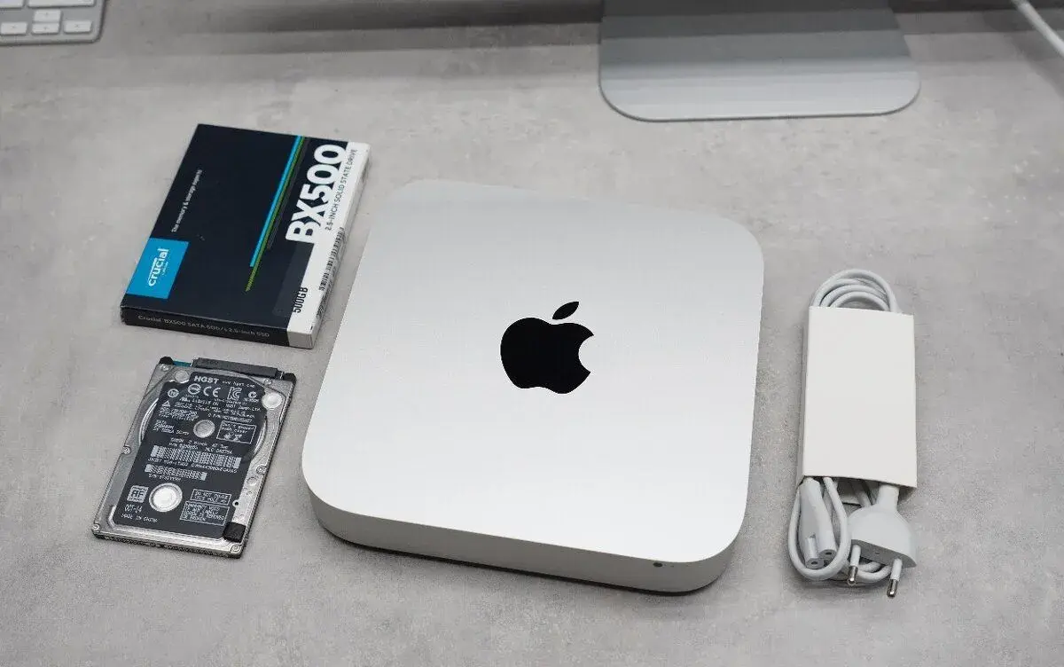 Mac Mini A1347, Magic Keyboard, Magic Mouse, Magic Trackpad
