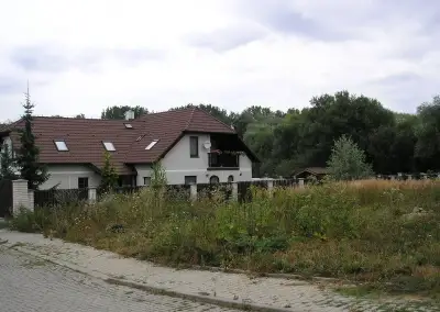 Prodej stavebního pozemku 1 083 m², Praha 10 - Dubeč -