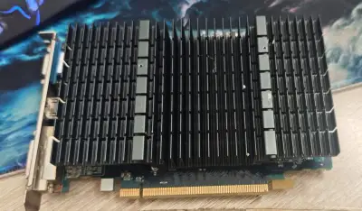 Grafická karta Sapphire AMD Radeon HD5550 1GB DDR2 passive