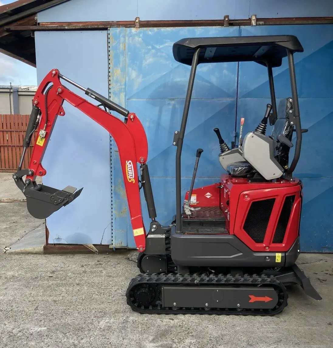Minibagr Saurus 14 , diesel Kubota