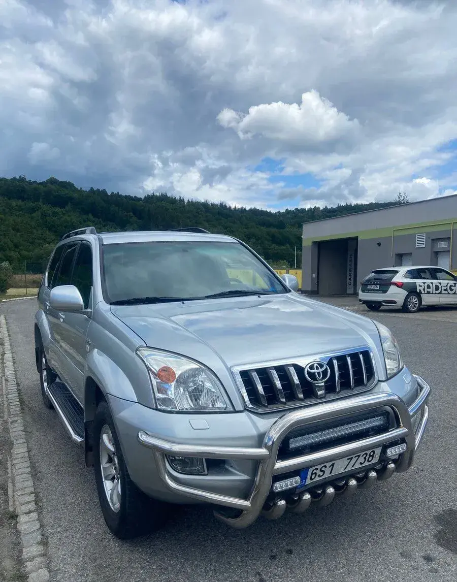 Toyota Land – 2006, 186 700 km